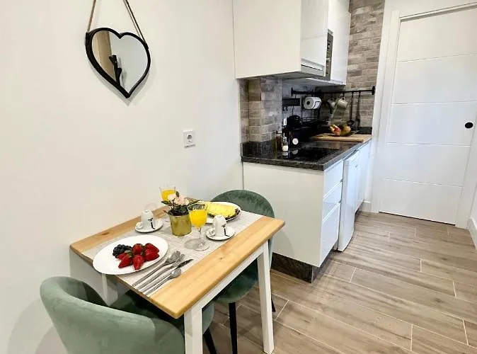 Homestay Casa Secunda Romar *