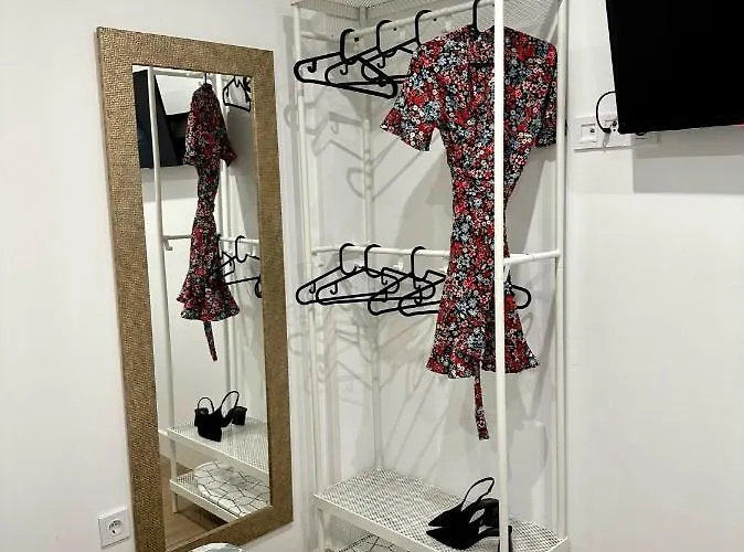 Homestay Casa Secunda Romar *